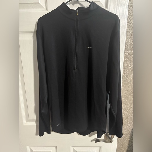 Nike Black Long Sleeve Pullover 1/4 zip size XL - Picture 1 of 2